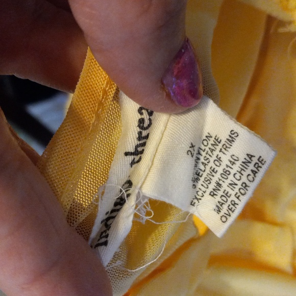 Hand embellished brocade lace front lined tank top - Picture 4 of 5